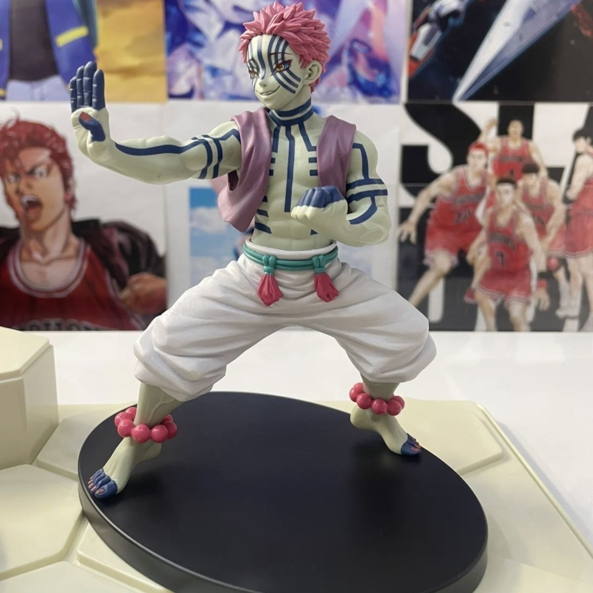 Figura Coleccionable de Akaza, - Cosplay Prop Display reseña y precio
